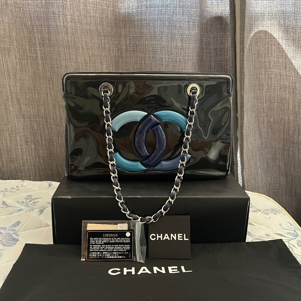 Preloved authentic chanel bag